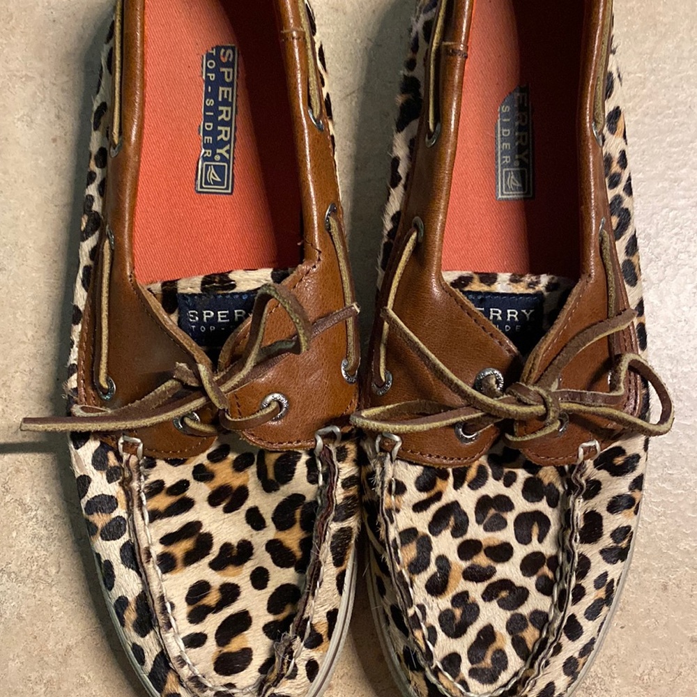 Sperry Topsiders leopard print shoes, Size 8.5